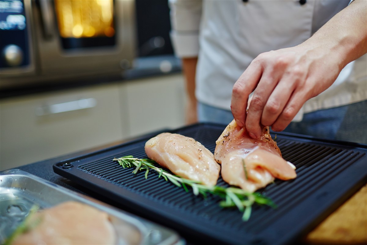 Techniques pour préparer un poulet