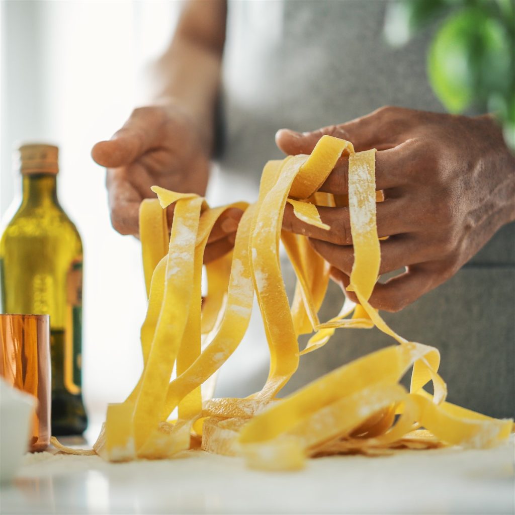 pâtes au chèvre frais et jeunes pousses d'épinards